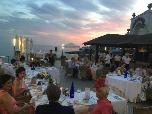 nerja wedding dinner cochrans terrace  (11)