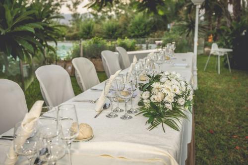 nerja wedding jardines del trapiche dinner (2)
